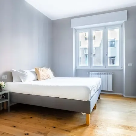 Joivy Charming Flat With Desk *