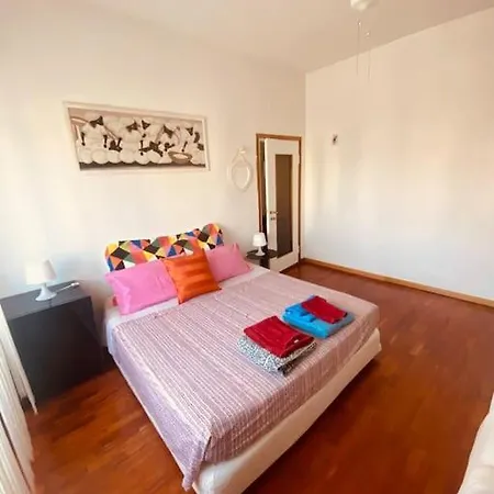 Apartment Lovely Flat, Super Connected To The Centre,wifi,4p