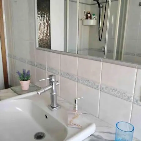 Lovely Flat, Super Connected To The Centre,wifi,4p