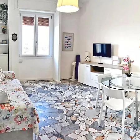 Alzaia Naviglio Pavese Appartement *