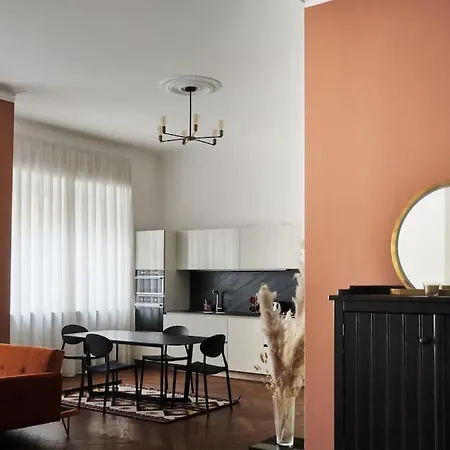 Apartament Luminoso 1min Dalla Metro Luxhome33 *