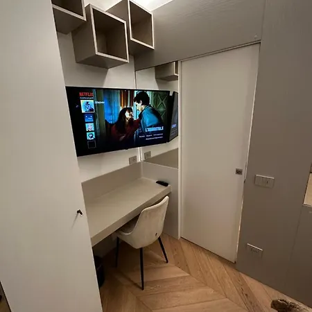 Bilocale Luxury A 50 Mt Dalla Stazione Di 公寓