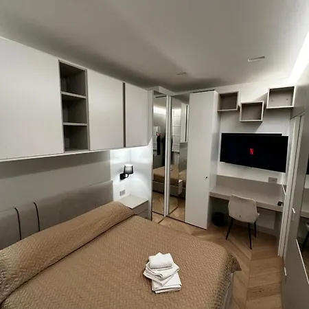 Bilocale Luxury A 50 Mt Dalla Stazione Di Apartment *