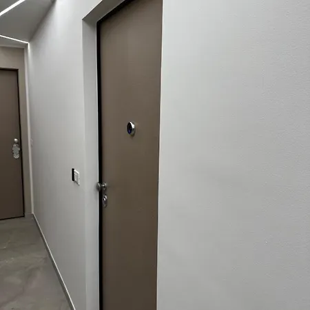 公寓 Bilocale Luxury A 50 Mt Dalla Stazione Di