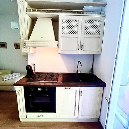 Citta Studi M4 Subway Linate, Center 10 Min, Luminoso Full Optional Wi-fi Apartment *