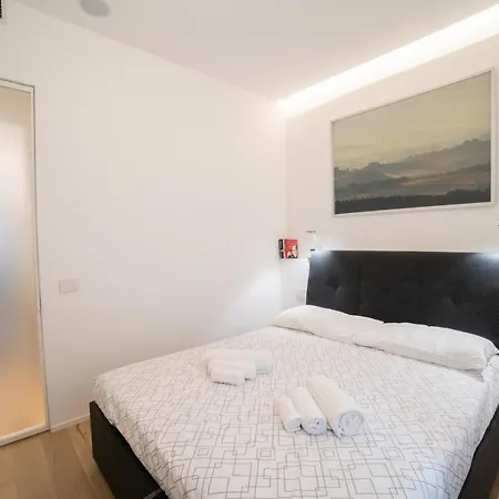 Apartamento Navigli-centro-universita, Amazing New Milão