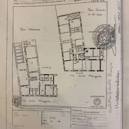 Isola District,famous Area, Space Flat, Lightful,6 Pax *