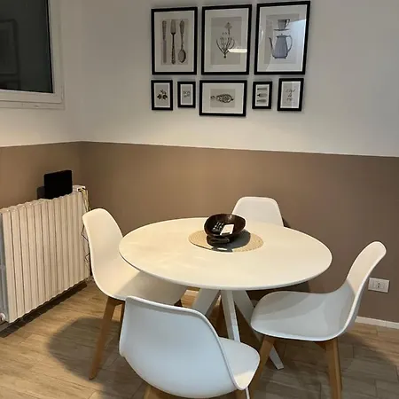 Bilocale Zona Arena * ميلان