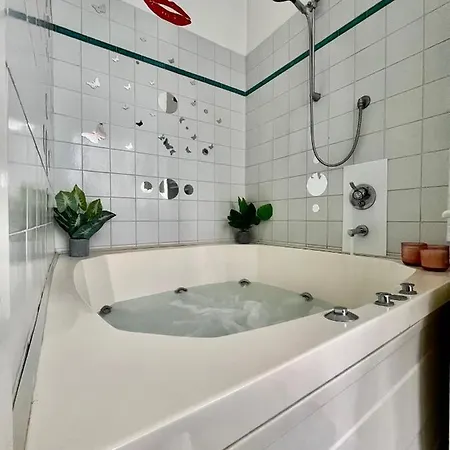 Jacuzzi *