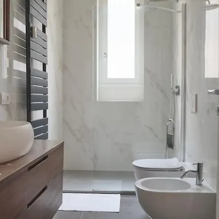 Apartament Luminoso 1min Dalla Metro Luxhome33
