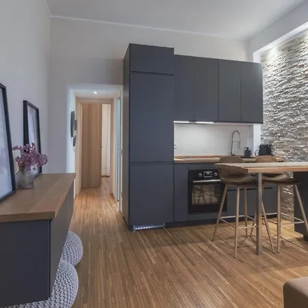 Apartment Easylife - Elegante E Moderno In Zona Garibaldi
