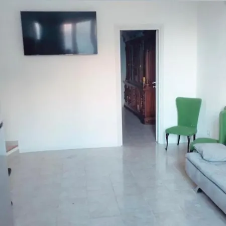 New Near To De Metro