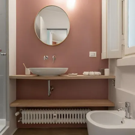 The Rent - Lovely One-bedroom In Moscova *