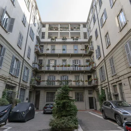 Apartament The Rent - Lovely One-bedroom In Moscova Mediolan