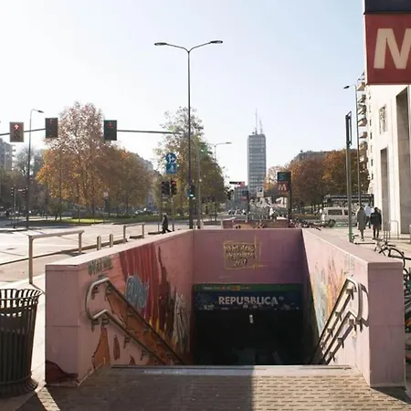 Im - In Zona Piazza Repubblica - * Milan