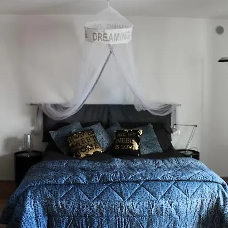 Con Terrazzo Apartment