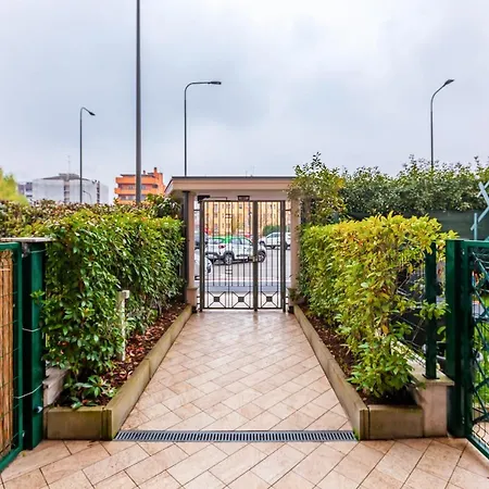 Balcony Apt Διαμέρισμα