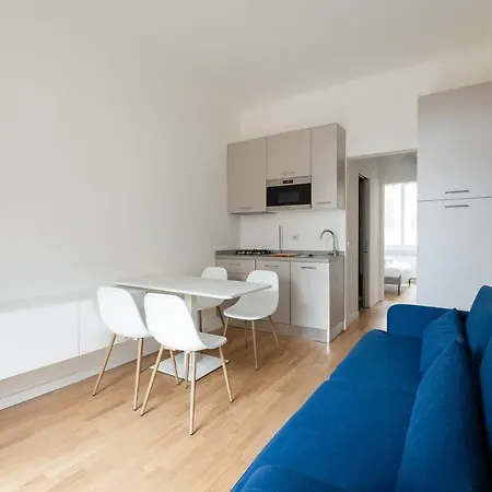 Apartment Urbino Luminoso E Milan
