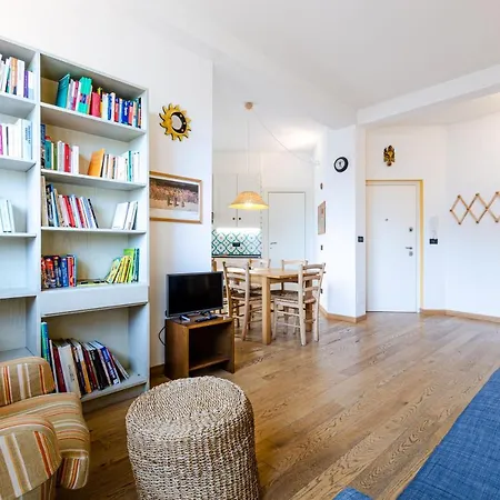 Arcus Pacis - Large Flat Apartment *