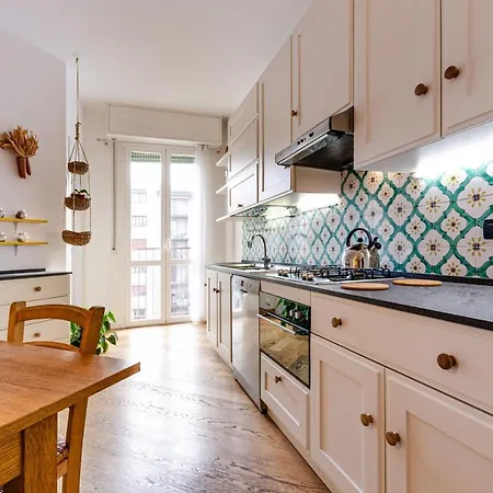 Arcus Pacis - Large Flat Milan