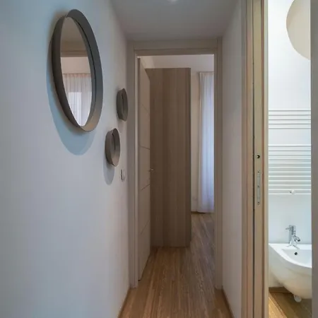 Easylife - Elegante E Moderno In Zona Garibaldi Apartment *