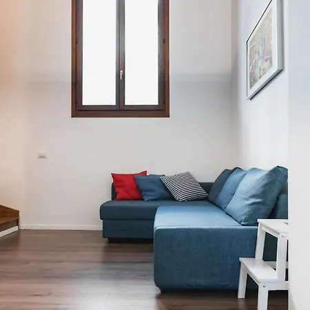 Casa Prada - The Away From In *