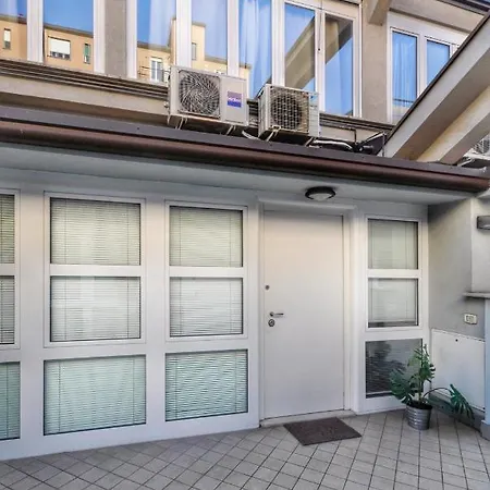 Апартаменты Loft Ristrutturato Vicino M4 Argonne - San Benigno