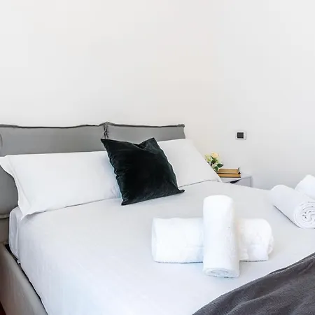 Joivy Charming Flat Near Duomo Di * Milán