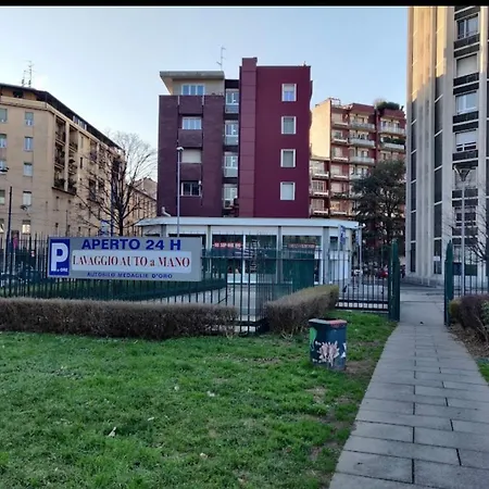 Glamour Liberty Sabotino38 Apartament Mediolan