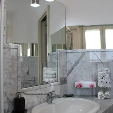 Con Terrazzo Apartment