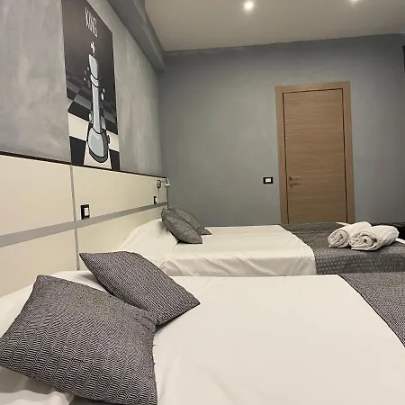 Lion University&youth 2 * Milán