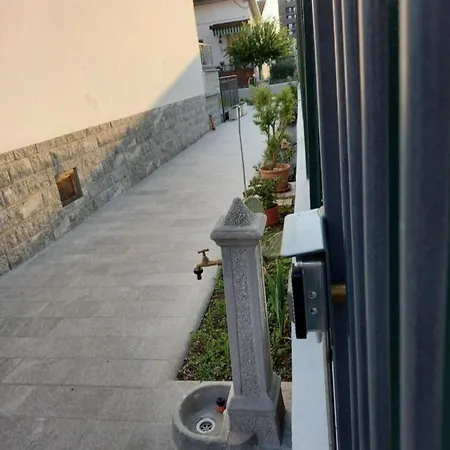 بيت ضيافة Villino Liber