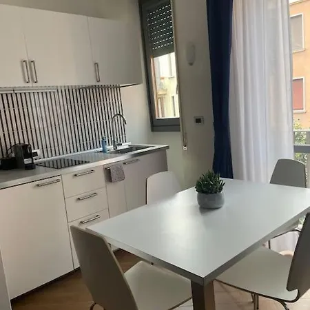 Bijou In Marghera District *