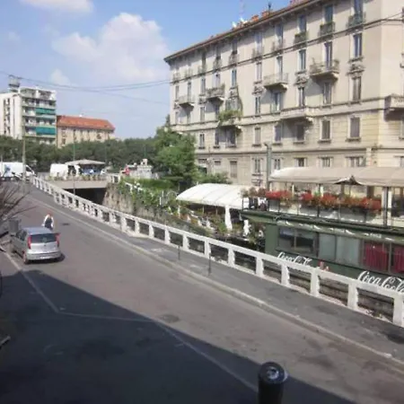 Alzaia Naviglio Pavese Appartement *
