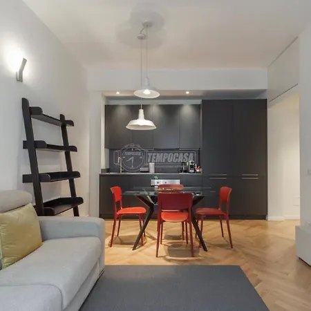 Apartment Milano: Incantevole In Pieno Centro - Fancy Yellow Milan