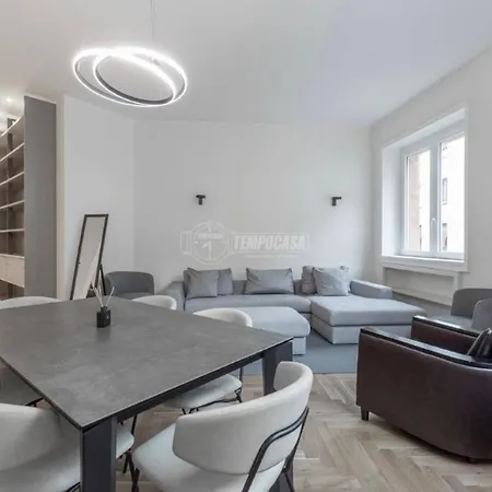 Milano: Bellissimo In Pieno Centro Apartamento Milán