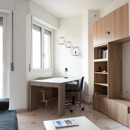 Youhosty - Boifava 48 *