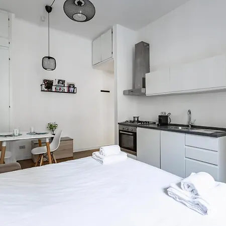 Apartment Isola Cozy Studio - M3 Maciachini & Zara Underground