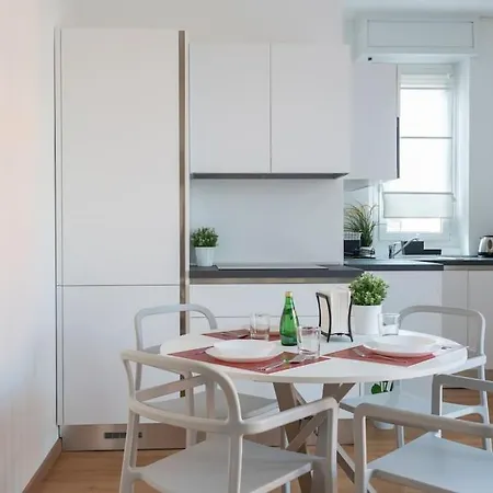 Modern House Dergano A 150 Metri Metro 밀라노