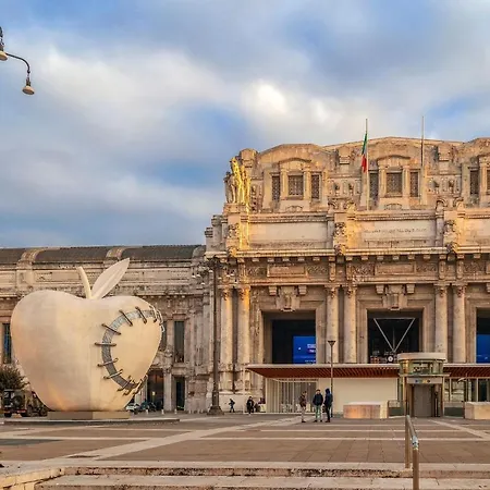Free Park, Duomo-porta Venezia A 15 Minuti Apartamento *