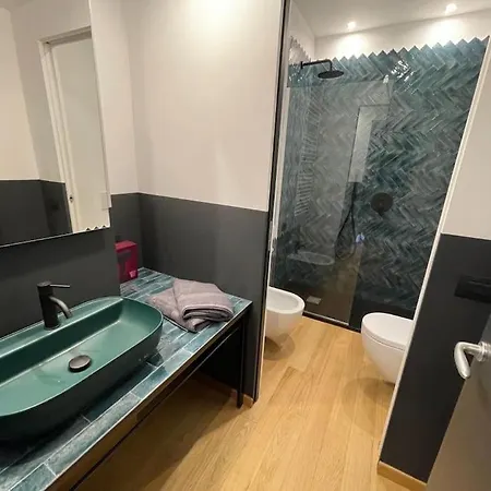 Station Black Apartment Mailand