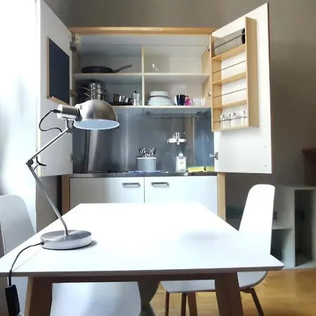 Great In Milanocenter Near Station Апартаменты Милан