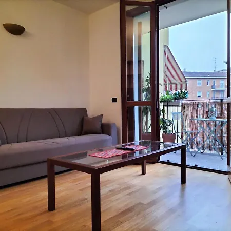 Big Bright Flat In Close To Loreto Square *