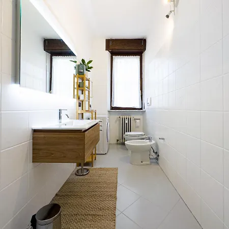 Litta's Flat In Affori - 3 Mins Walk From Mm3 Mailand