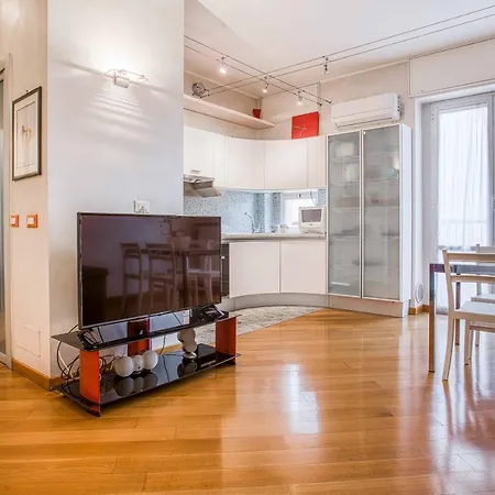 Joivy Vibrant Flat With Balcony דירה *