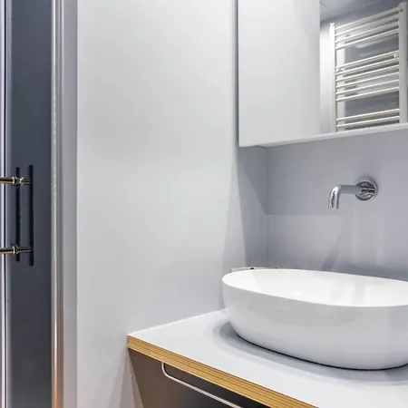 Easylife - Accogliente E Moderno Bilocale In Zona Navigli