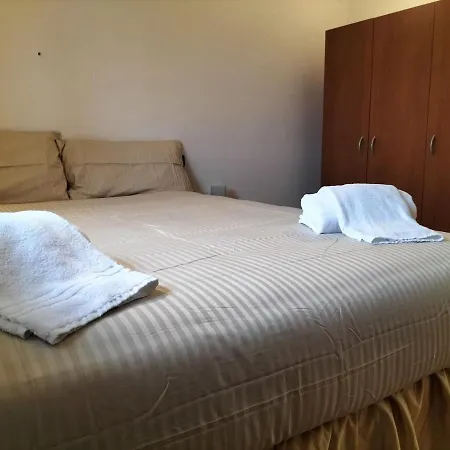 Big Bright Flat In Close To Loreto Square شقة