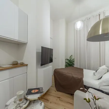 The Rent - In Corso Di Porta Vittoria * Milan