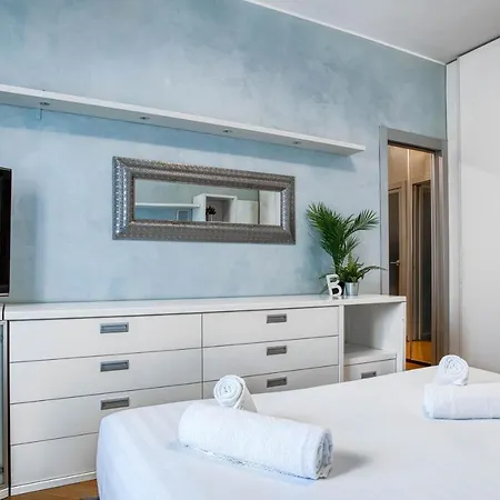 Joivy Vibrant Flat With Balcony מילאנו