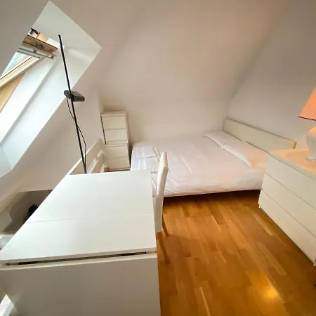 Apartament Vetra - Luminoso Attico Con Balcone Mediolan